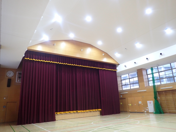 複合施設膜天井改修工事